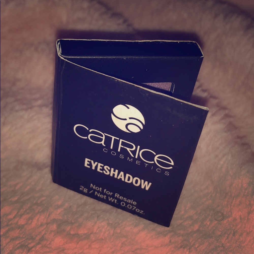 Gorgeous lavender eyeshadow